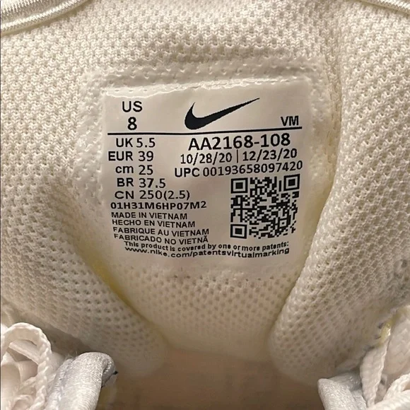 Nike Athletic Shoes White and Pink Modern Design - Picture 5 of 6